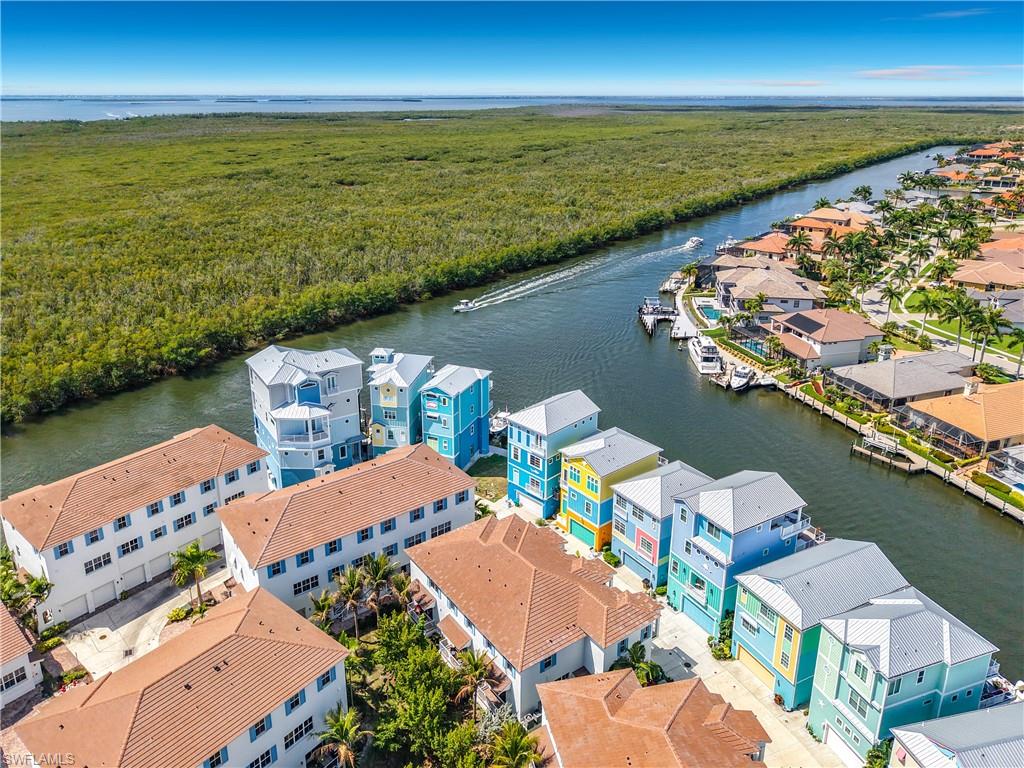 CAPE HARBOUR - Land