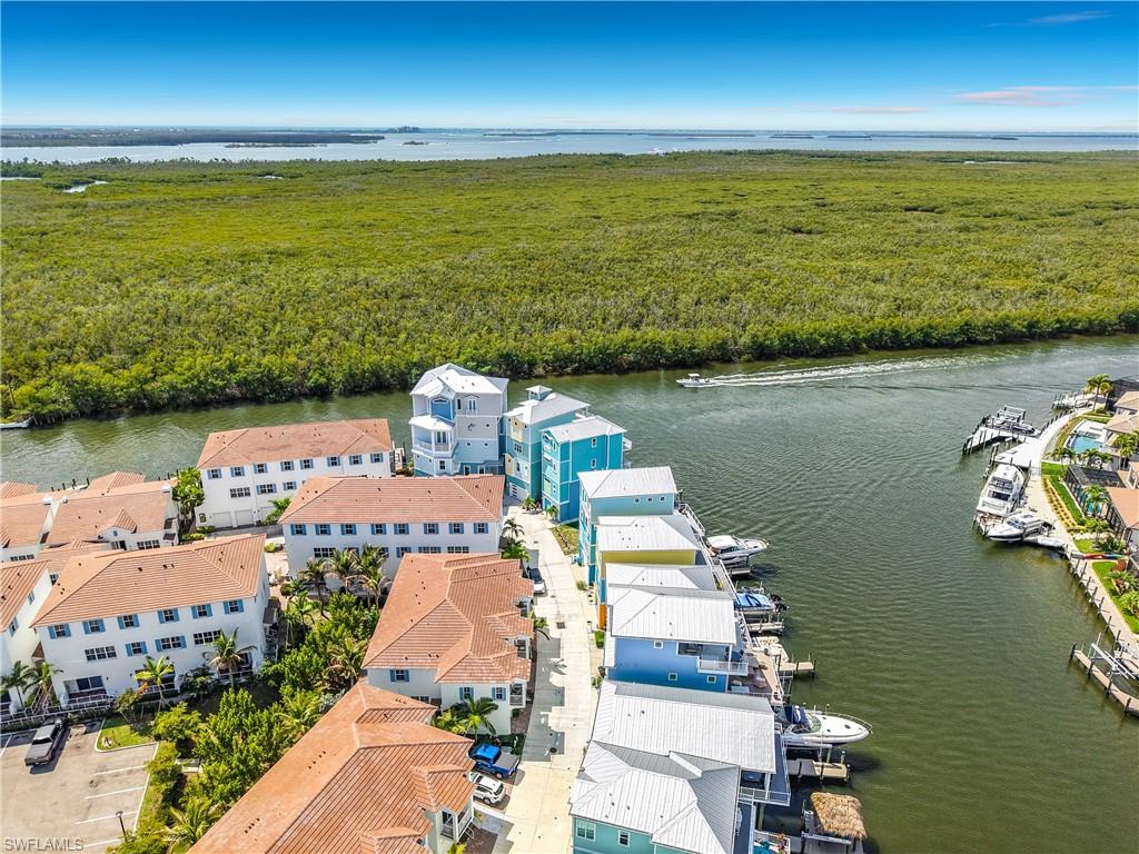 CAPE HARBOUR - Land
