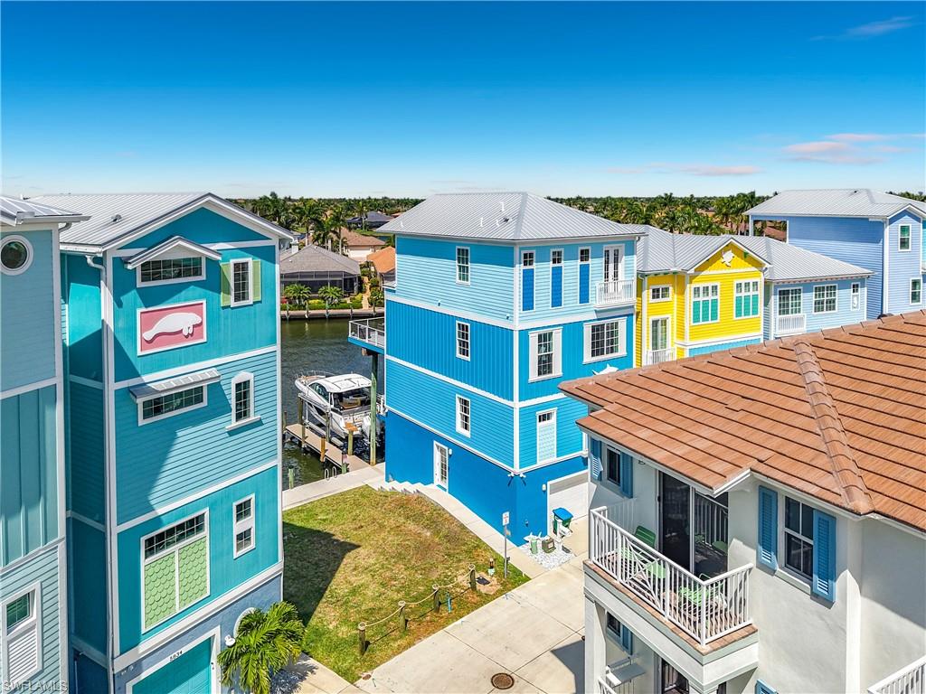 CAPE HARBOUR - Land
