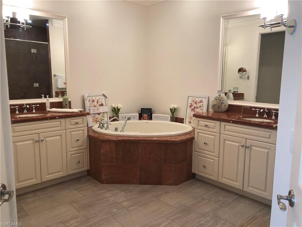 CHARLESTON SQUARE - Residential Lease