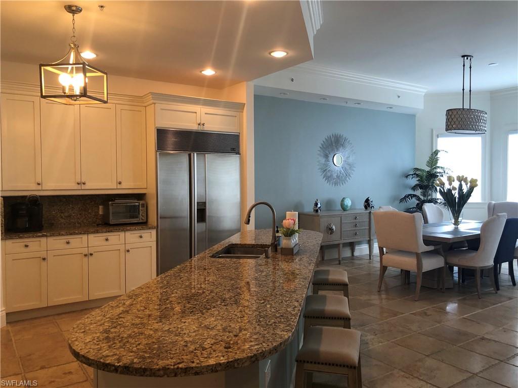 CHARLESTON SQUARE - Residential Lease