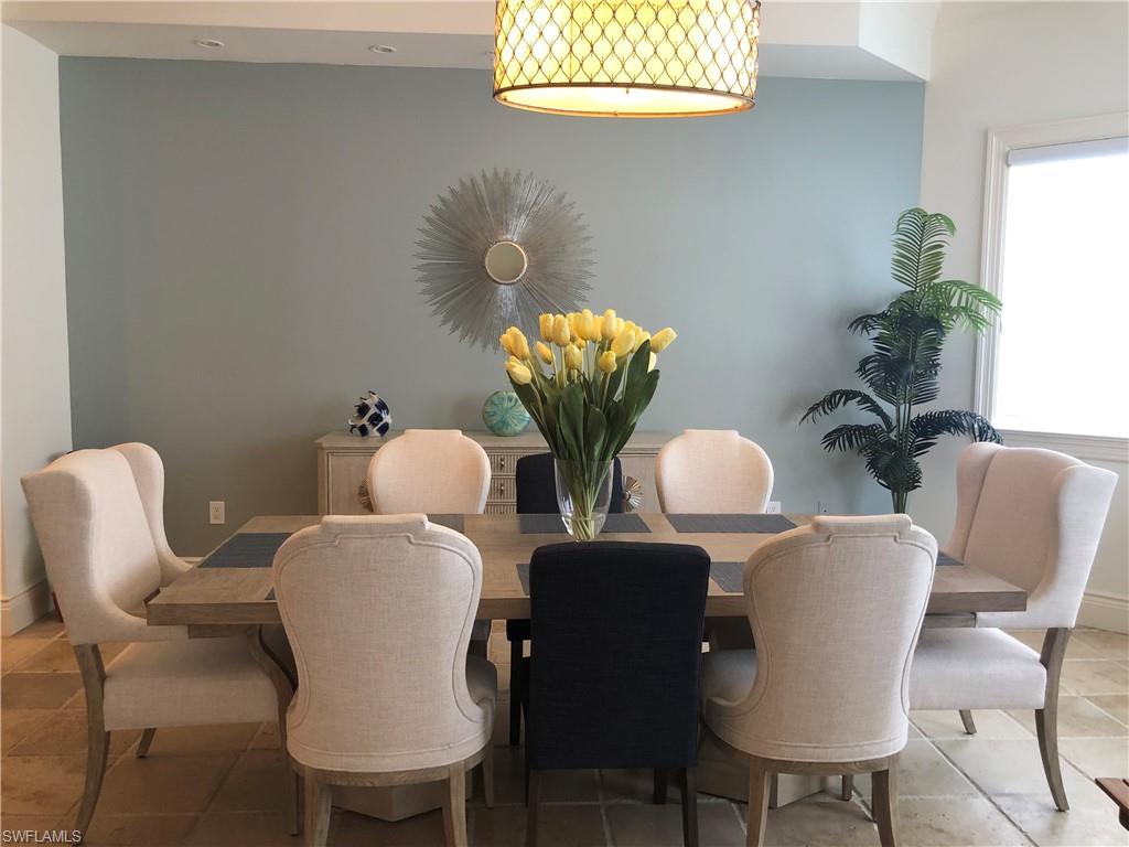 CHARLESTON SQUARE - Residential Lease