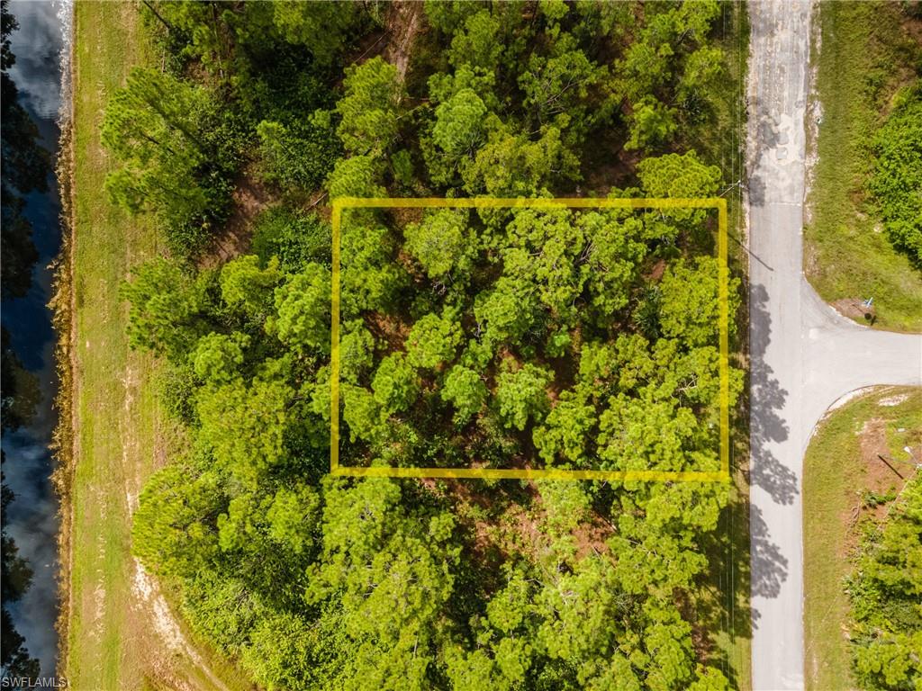 TWIN LAKE ESTATES - Land