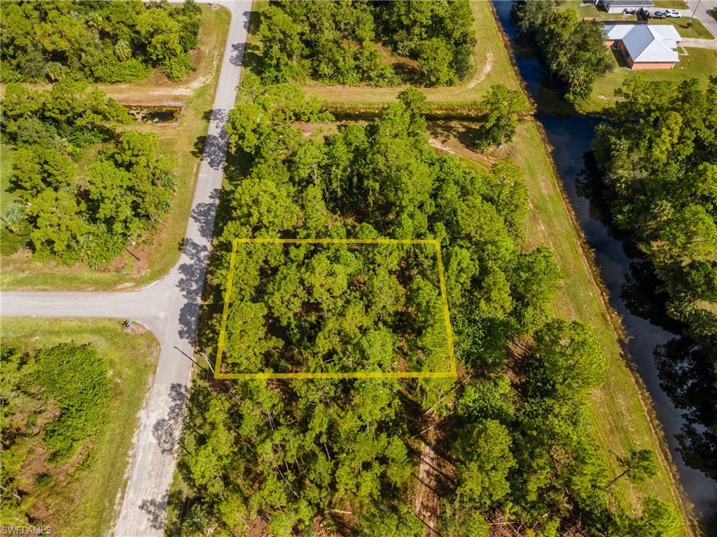TWIN LAKE ESTATES - Land