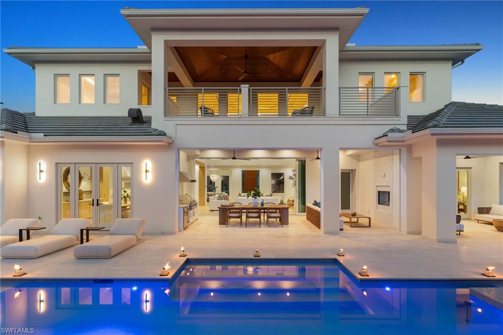 MOORINGS - Residential