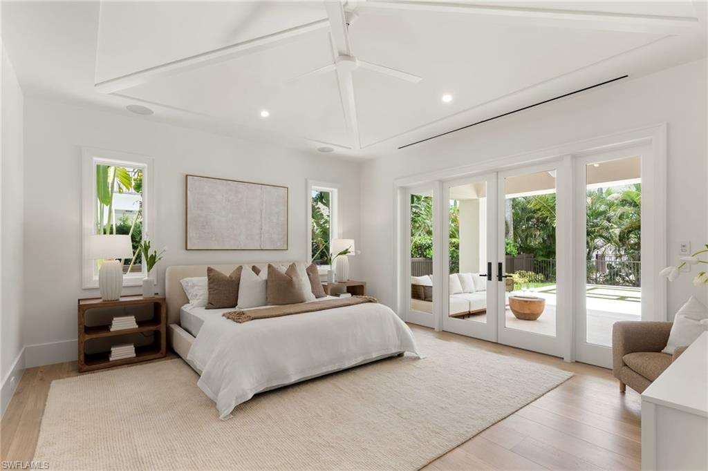 MOORINGS - Residential
