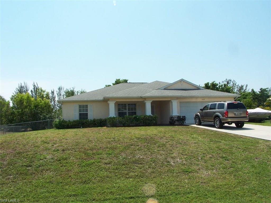 3/2/2 w/Den, Screened in Pool, Kitchen w/solid surface counters. Upgraded Appliances. nice screened pool and Lanai area. Fenced in Yard, City water & Sewer in and hooked up small balance remaining to be assumed, Almost 1800 Sq ft living area.