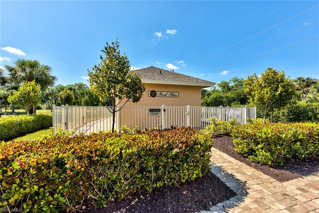 IMPERIAL PARK PLACE VILLAS - Residential