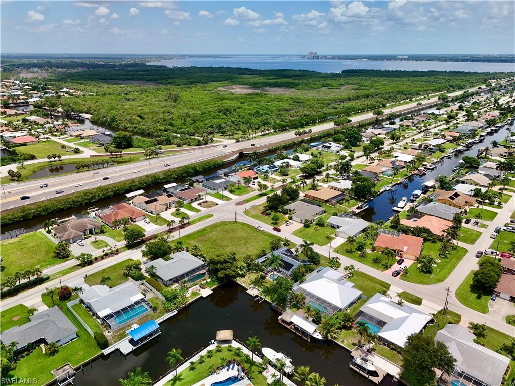 CAPE CORAL - Land