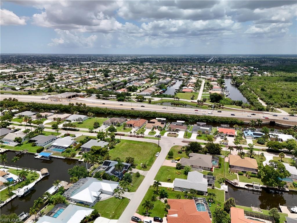 CAPE CORAL - Land