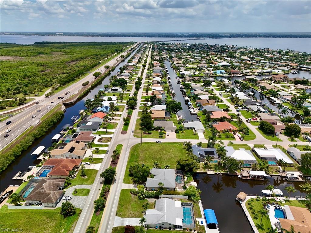 CAPE CORAL - Land