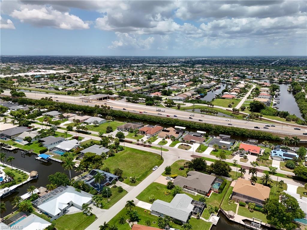 CAPE CORAL - Land