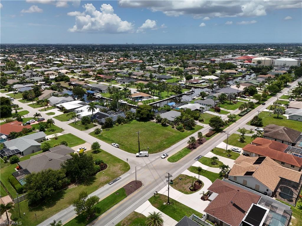 CAPE CORAL - Land