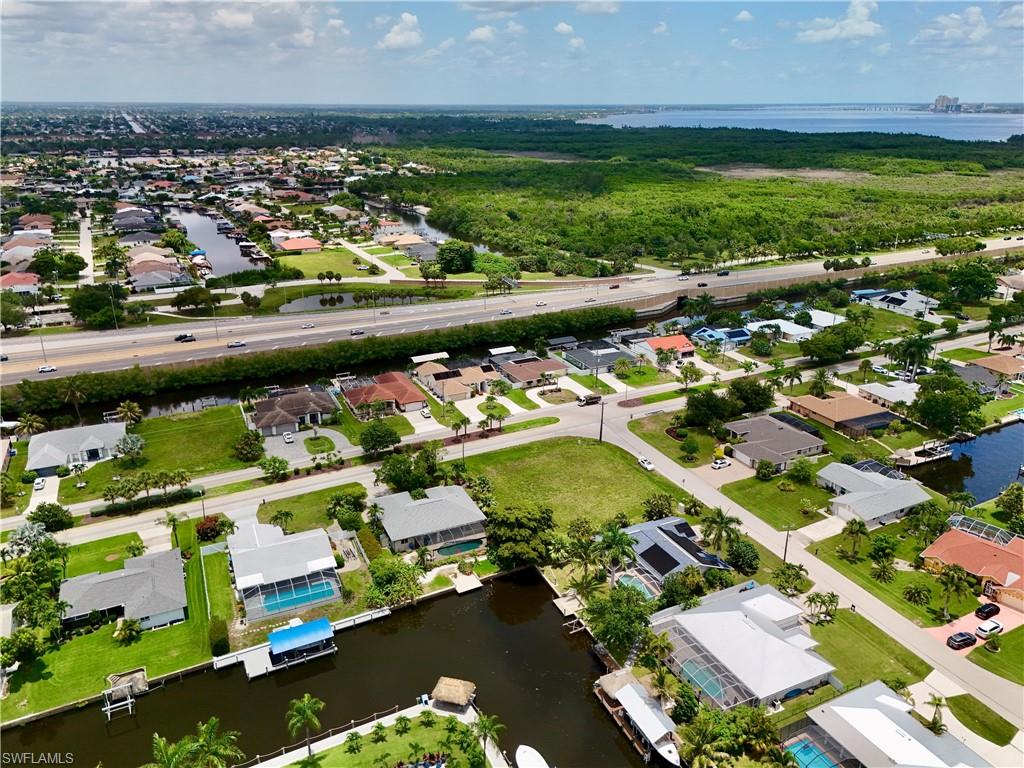 CAPE CORAL - Land