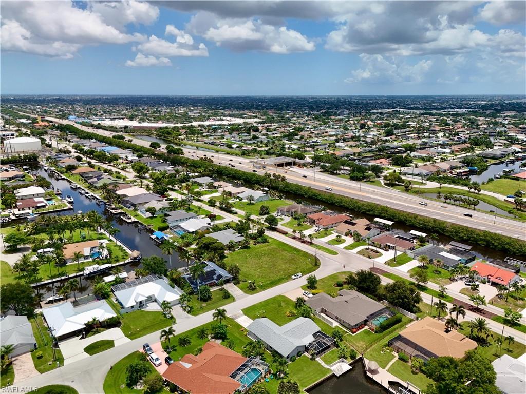 CAPE CORAL - Land