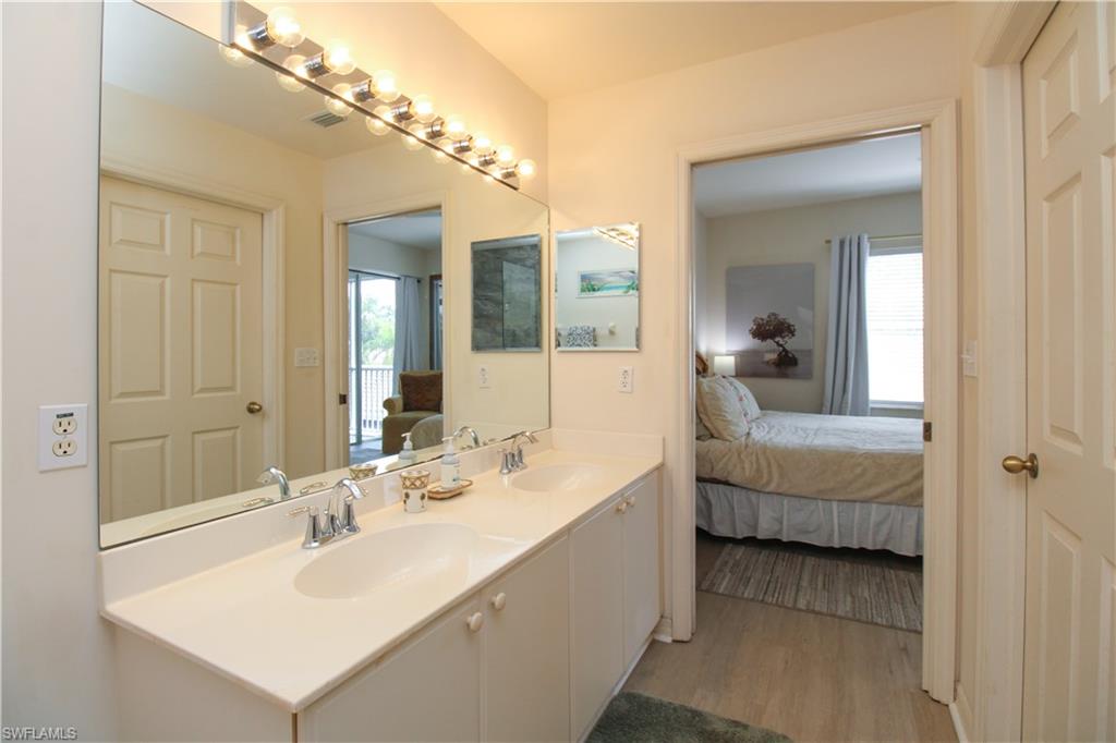 VANDERBILT VILLAS - Residential Lease