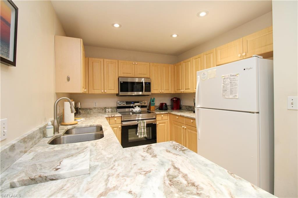 VANDERBILT VILLAS - Residential Lease