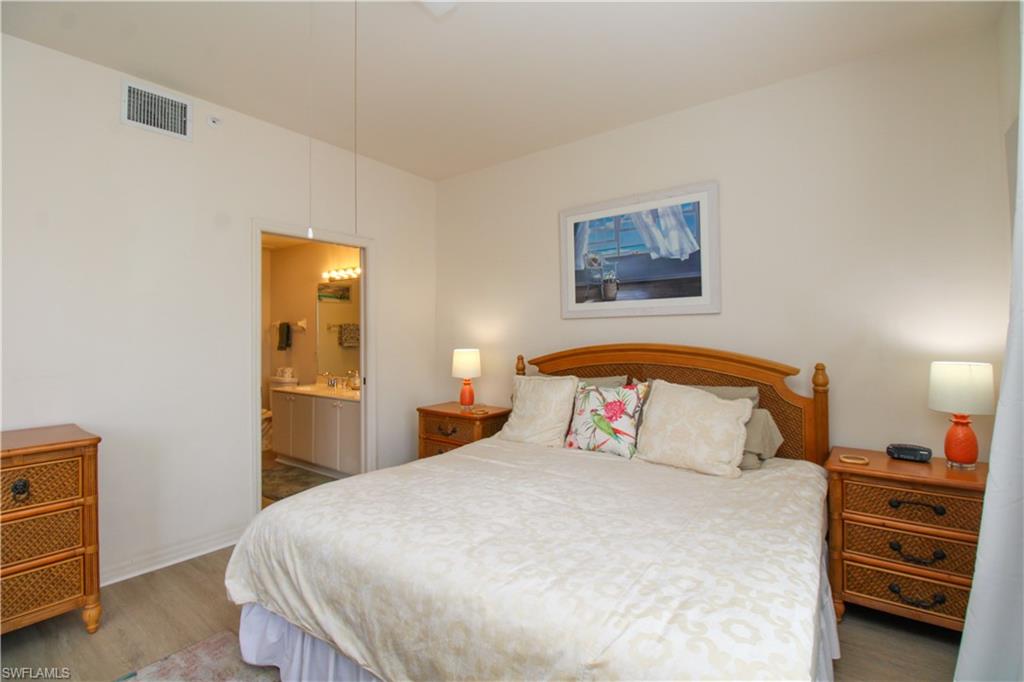 VANDERBILT VILLAS - Residential Lease