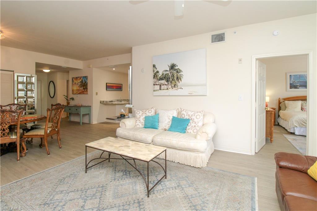 VANDERBILT VILLAS - Residential Lease