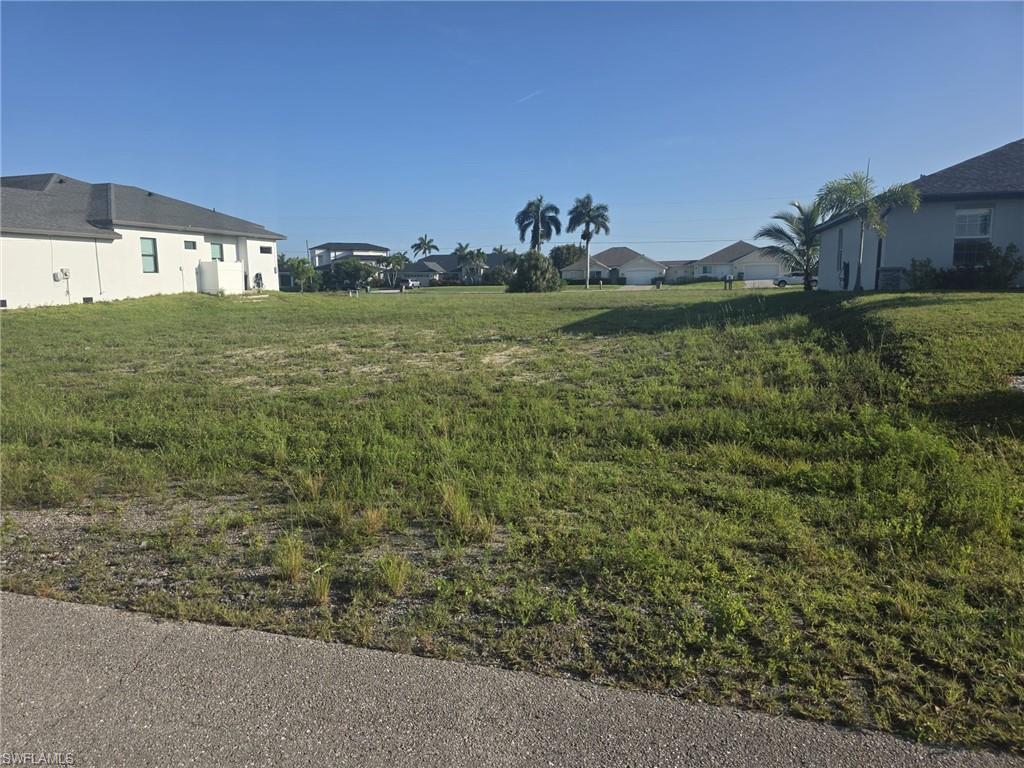 CAPE CORAL - Land