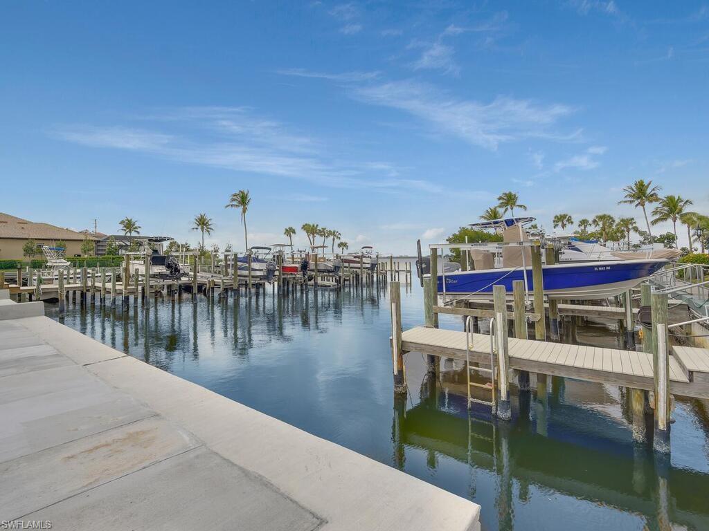 WATER'S EDGE - Residential