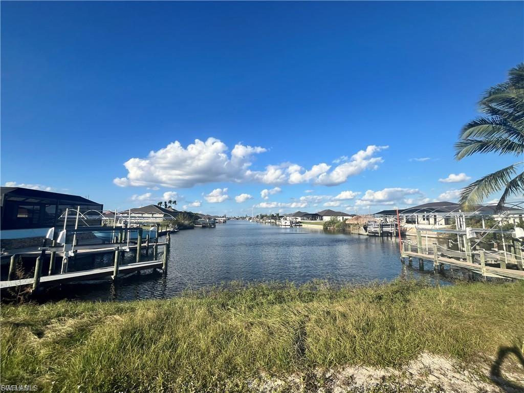 CAPE CORAL - Land
