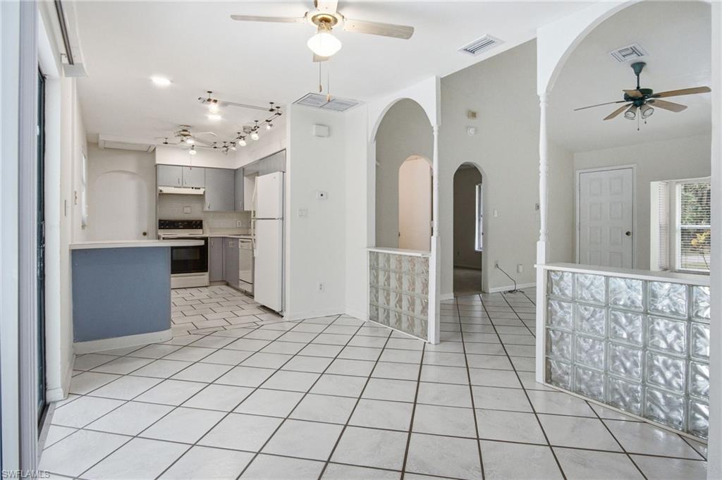 GOLDEN GATE ESTATES - Residential