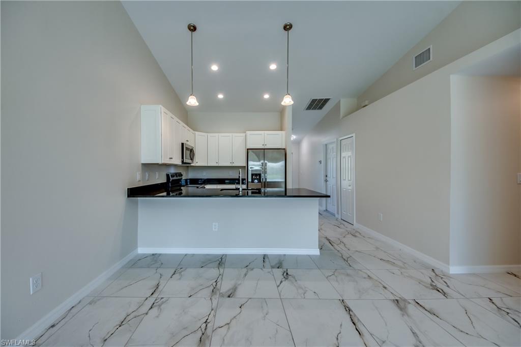 CAPE CORAL - Residential Lease