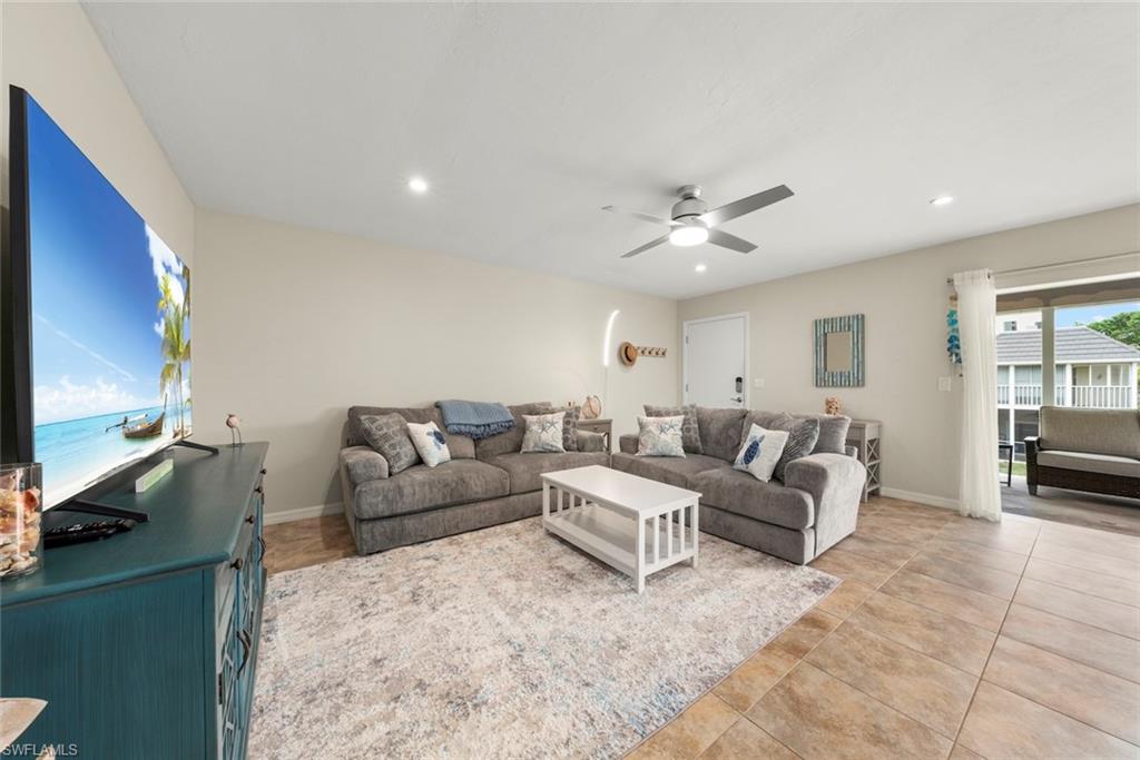 CAPTAINS WALK - Residential