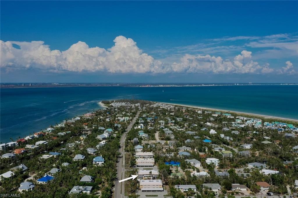 CAPTAINS WALK - Residential