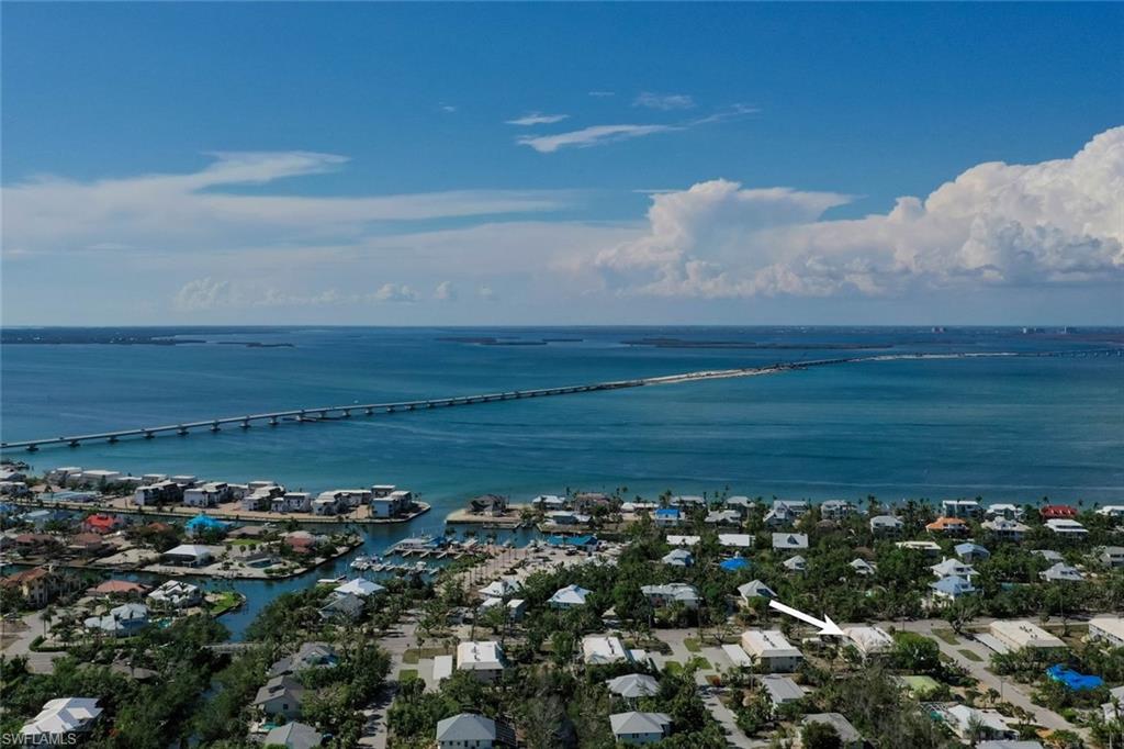 CAPTAINS WALK - Residential