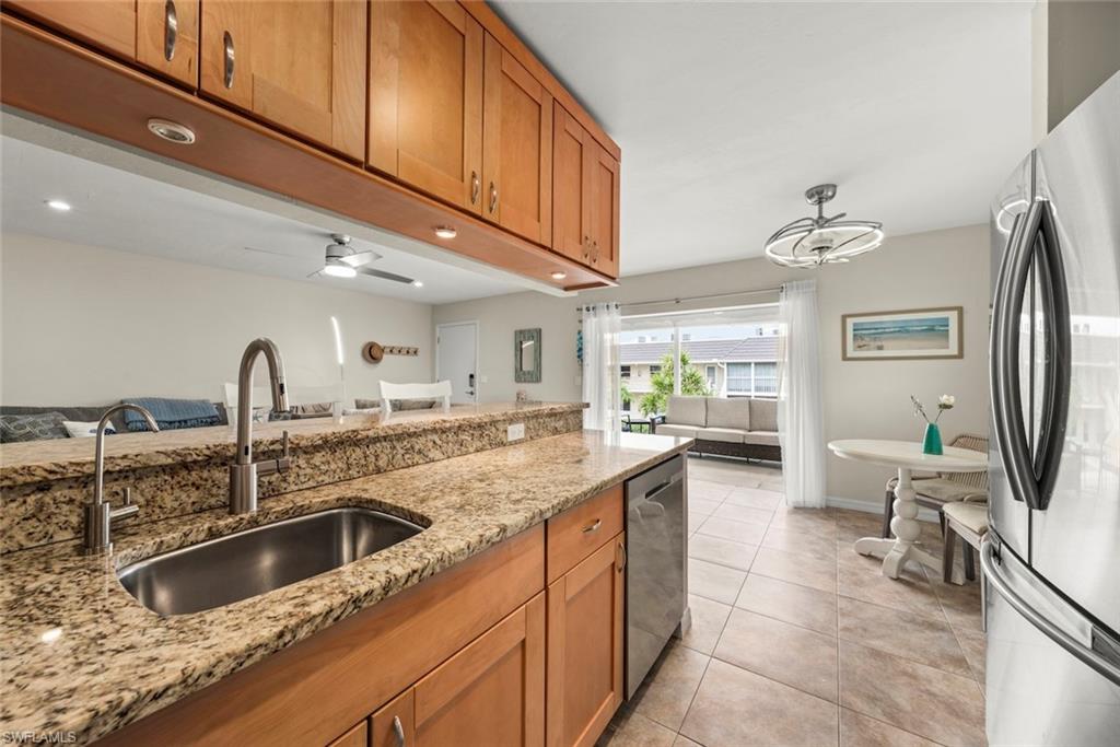 CAPTAINS WALK - Residential