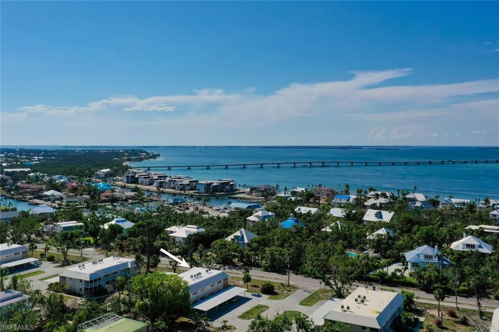 CAPTAINS WALK - Residential
