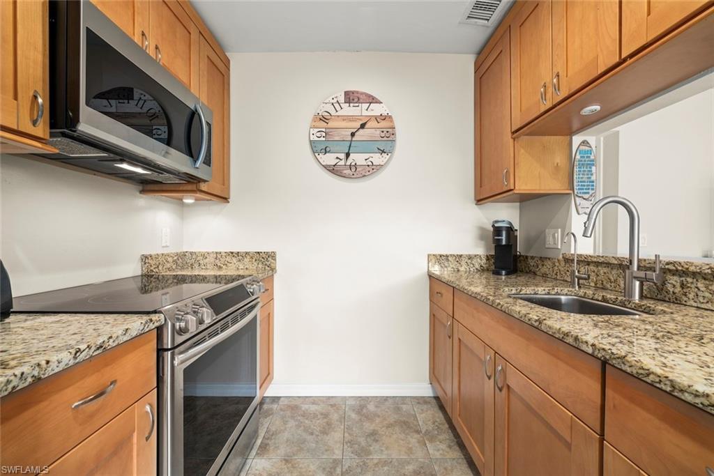 CAPTAINS WALK - Residential