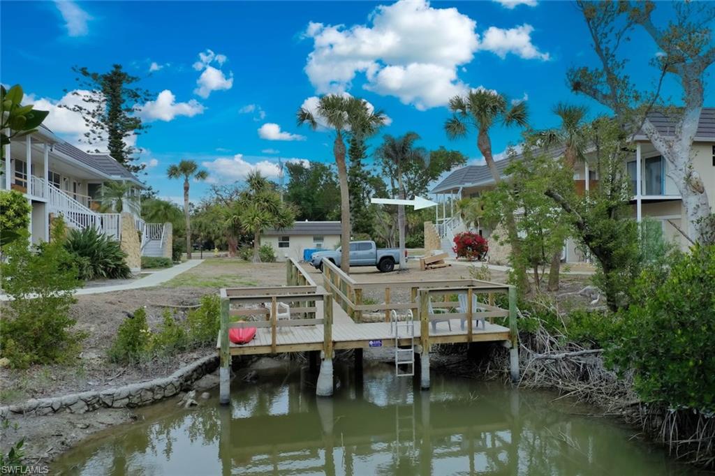 CAPTAINS WALK - Residential