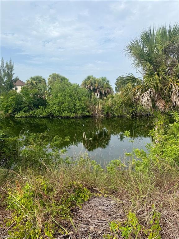 CAPE CORAL - Land