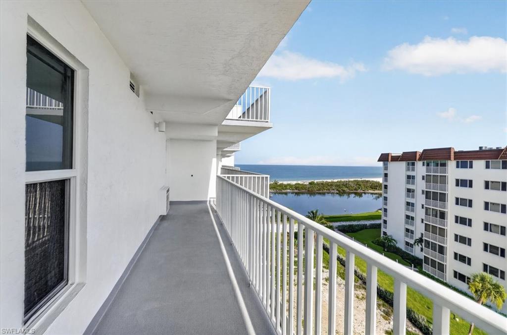 ISLAND REEF CONDO - Residential