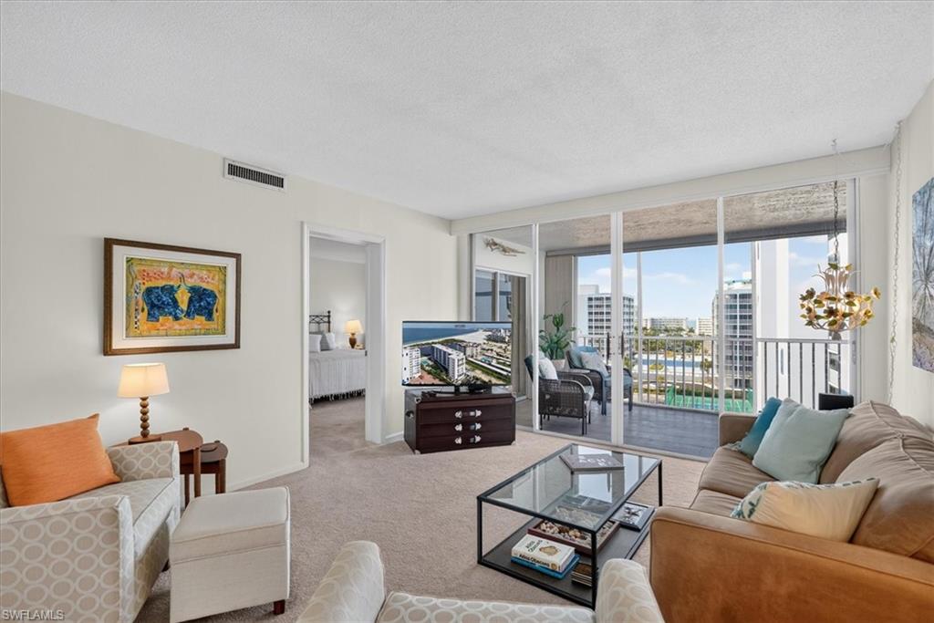 ISLAND REEF CONDO - Residential