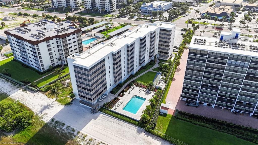 ISLAND REEF CONDO - Residential