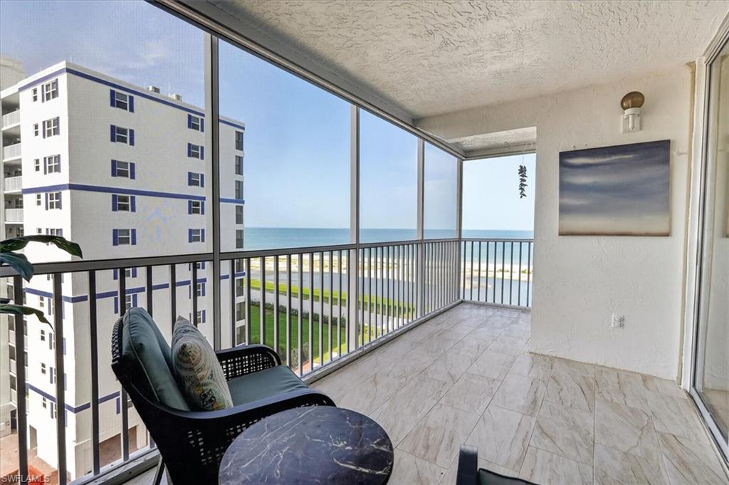 ISLAND REEF CONDO - Residential