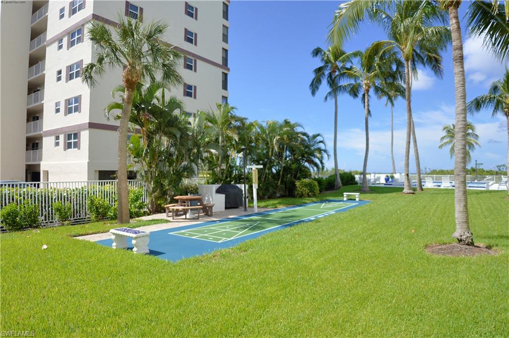 ISLAND REEF CONDO - Residential