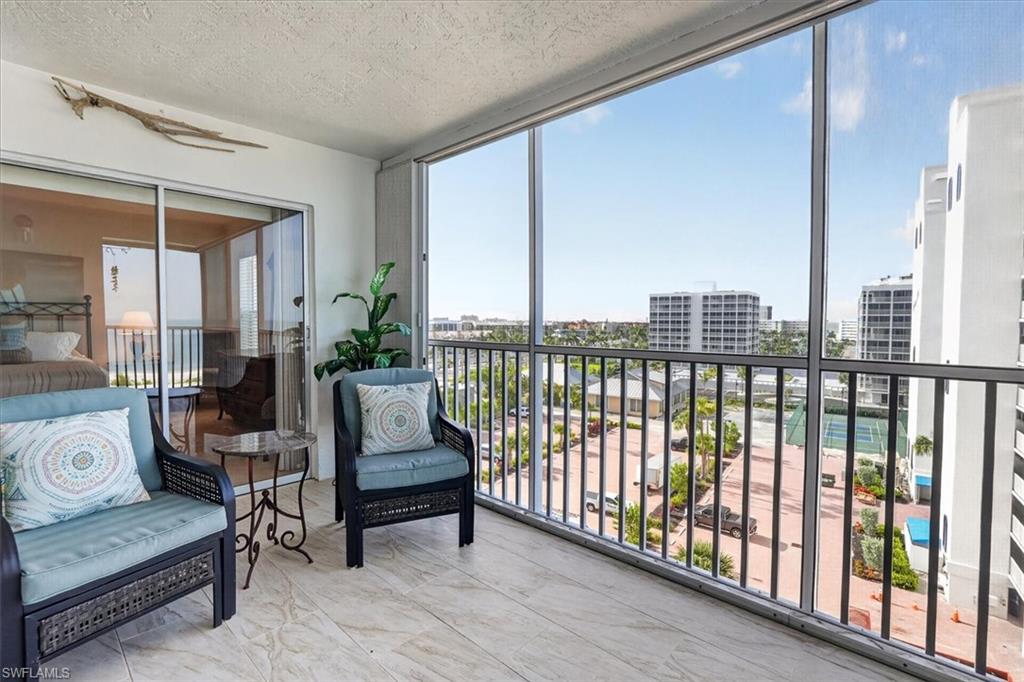 ISLAND REEF CONDO - Residential