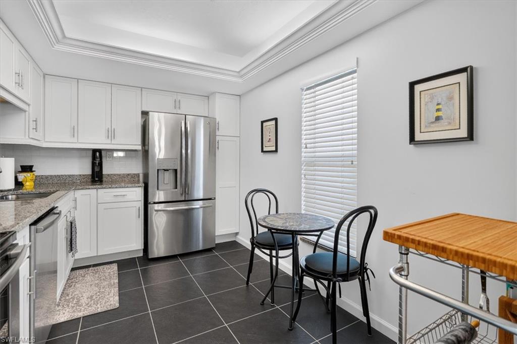 ISLAND REEF CONDO - Residential