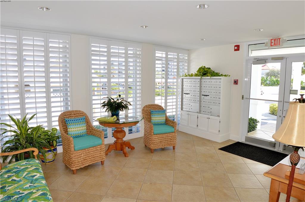 ISLAND REEF CONDO - Residential