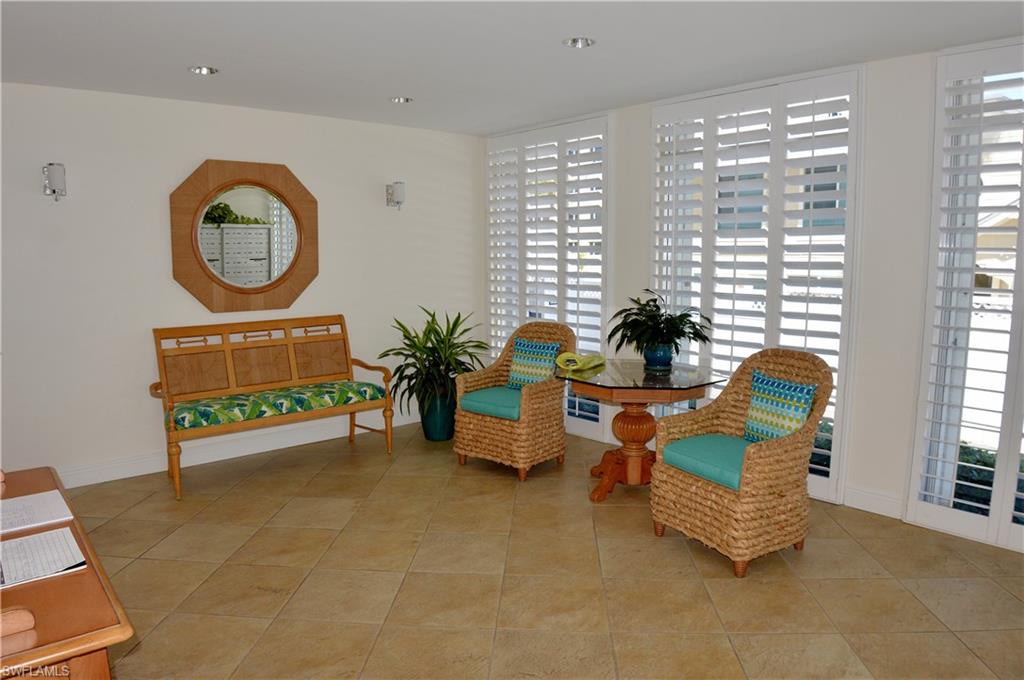 ISLAND REEF CONDO - Residential