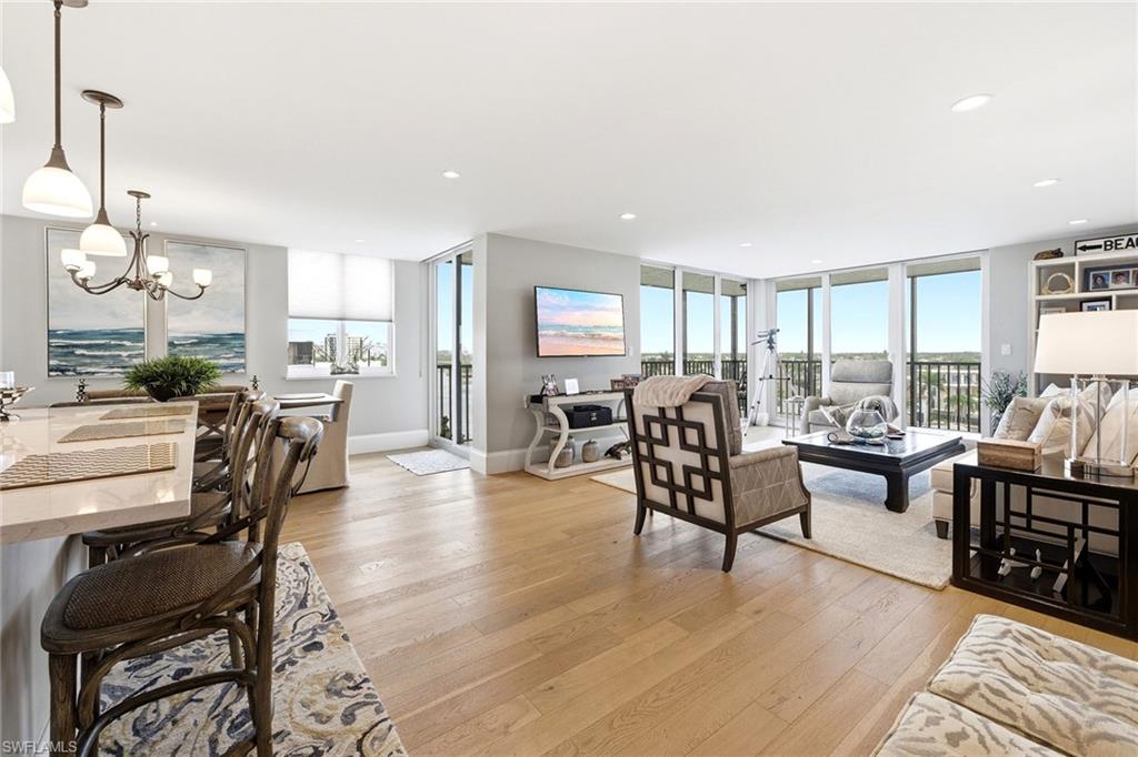 VANDERBILT BAY - Residential