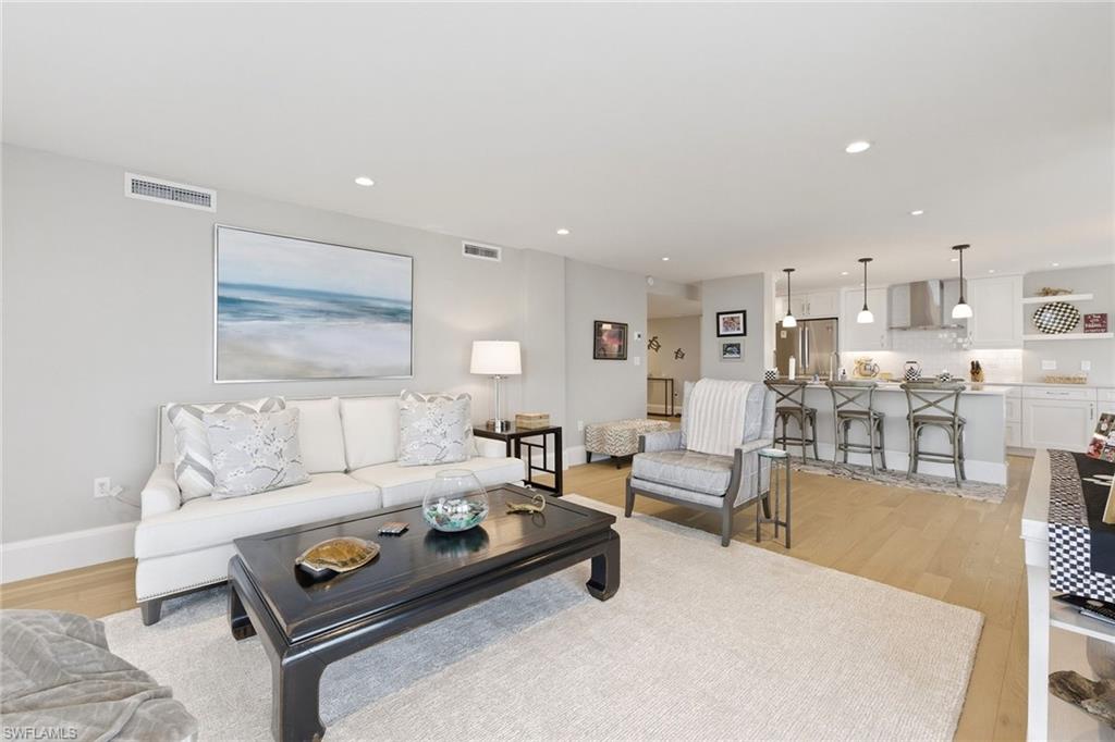 VANDERBILT BAY - Residential