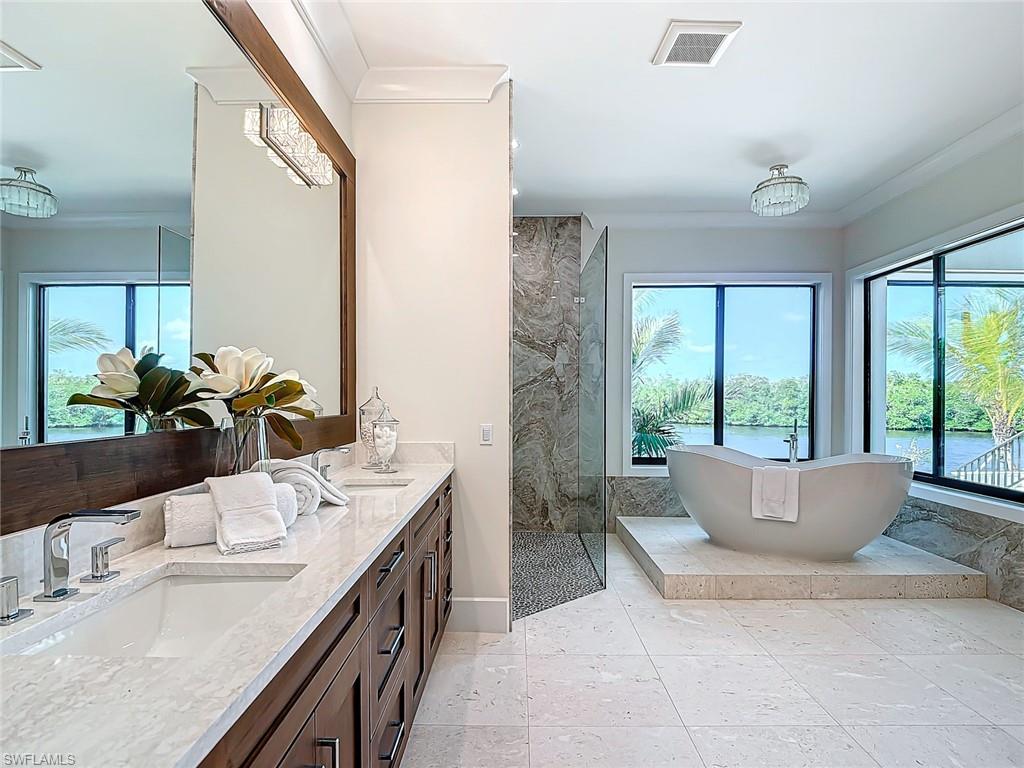 BAY HARBOUR ESTATES - Residential