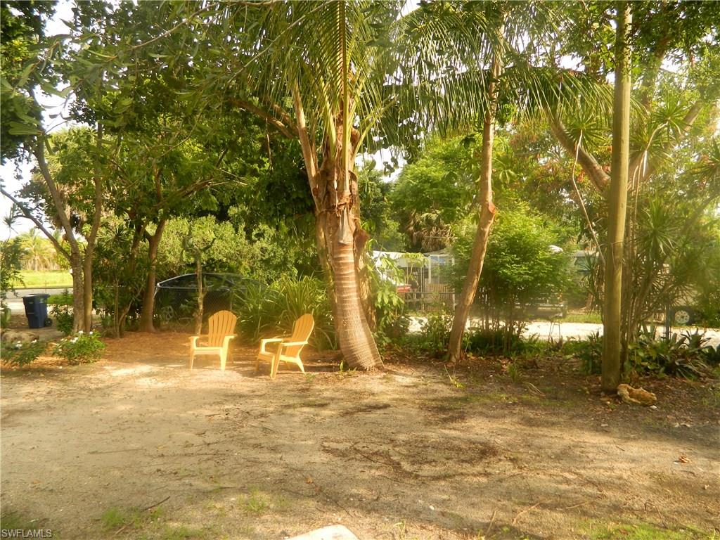 TROPICAL TRAILER PARK - Residential
