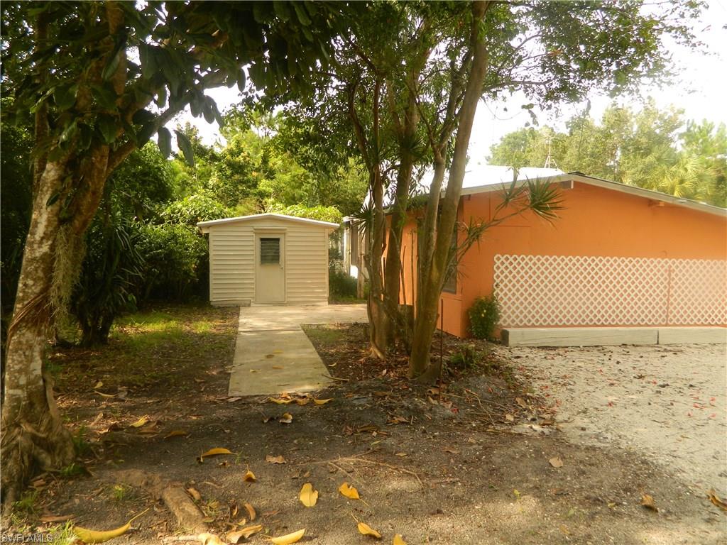 TROPICAL TRAILER PARK - Residential